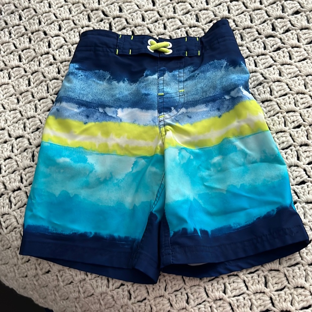 EUC xs boys 4/5 bathing suit bottoms. Smoke free home.